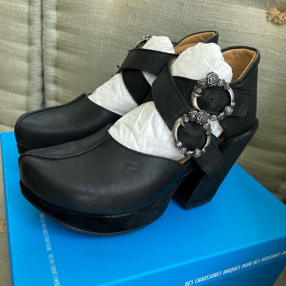 John Fluevog Onterio Black/Wash Black Canopy-Prepare 2.0 Maryjane size 7